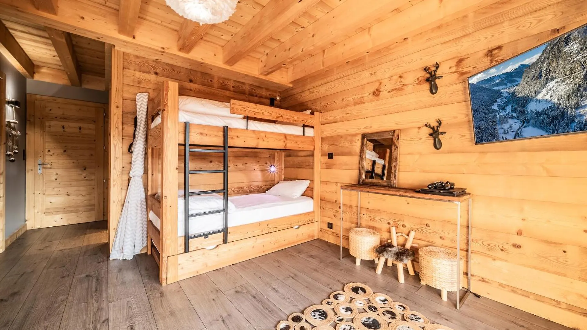 Chalet Heavenly Morzine - By Emerald Stay Montriond