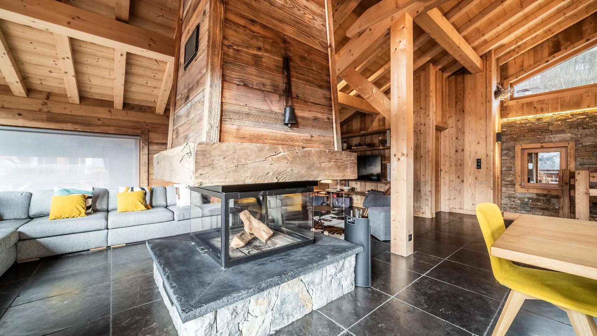 Chalet Heavenly Morzine - By Emerald Stay Montriond