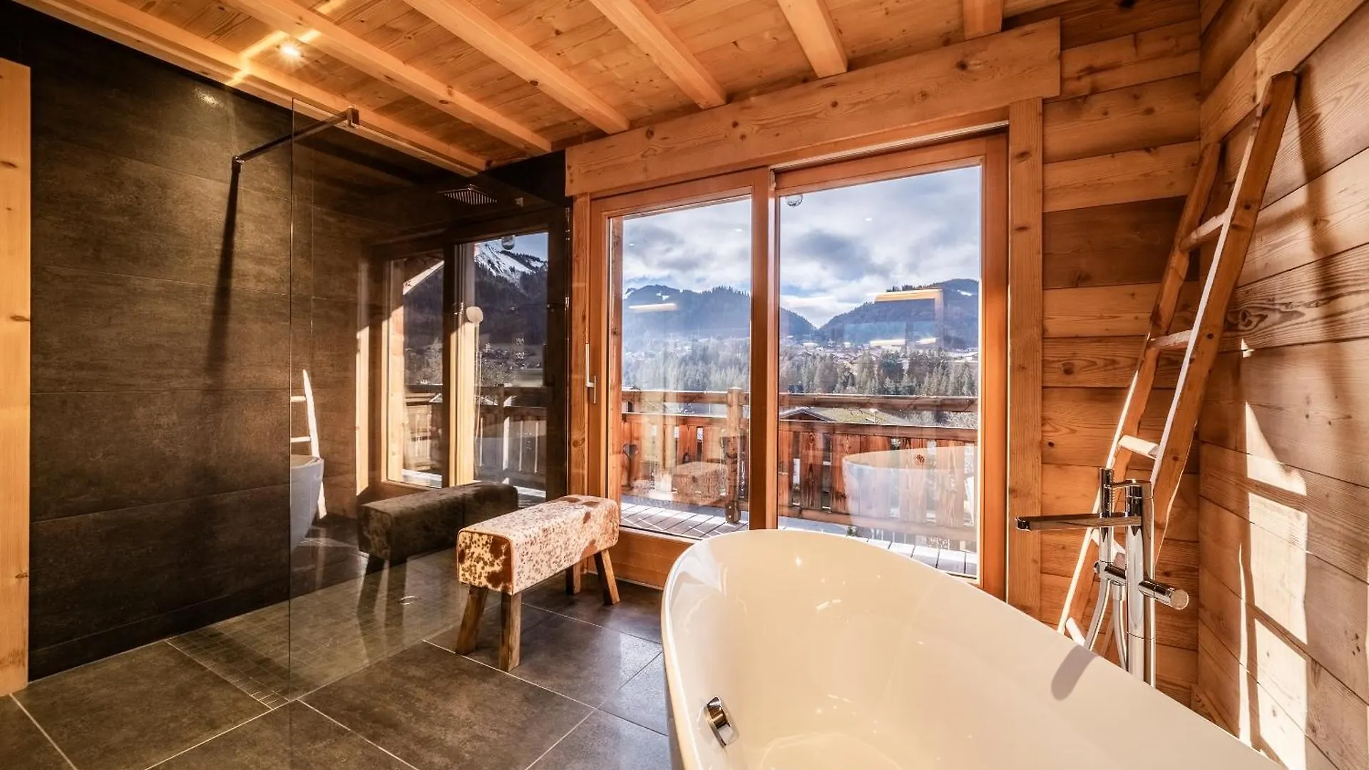 Chalet Heavenly Morzine - By Emerald Stay Montriond