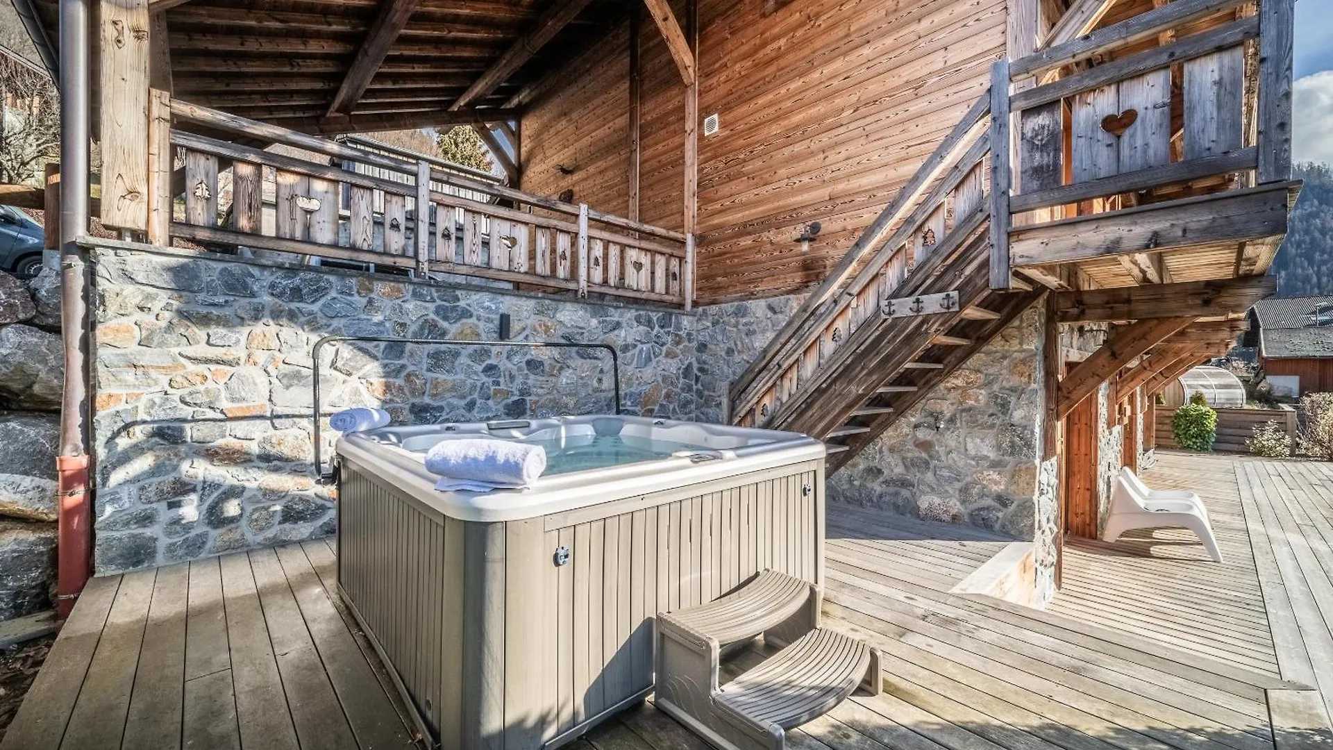 Chalet Heavenly Morzine - By Emerald Stay Montriond