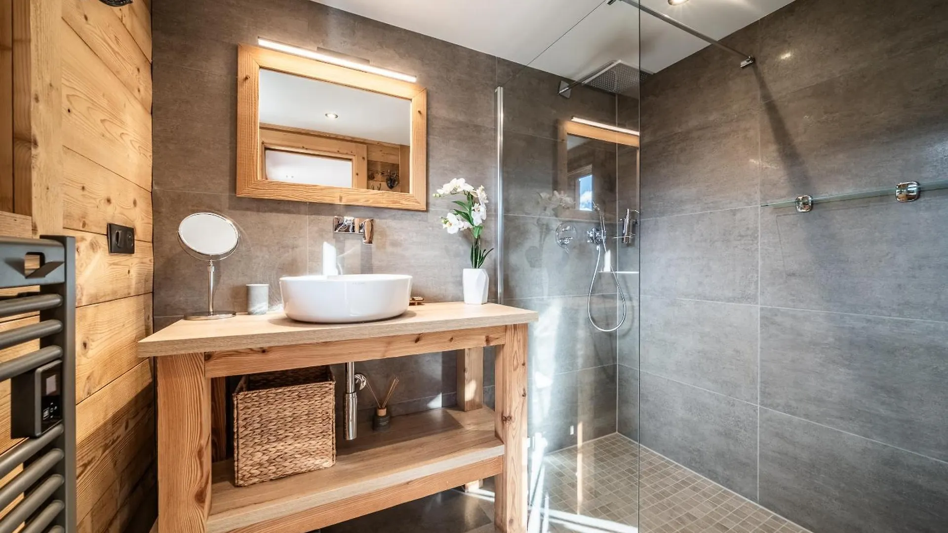 Chalet Heavenly Morzine - By Emerald Stay Montriond