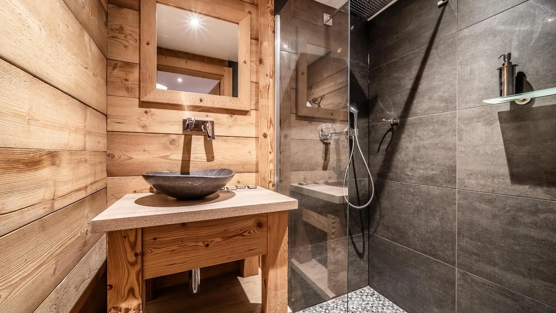 Chalet Heavenly Morzine - By Emerald Stay Montriond